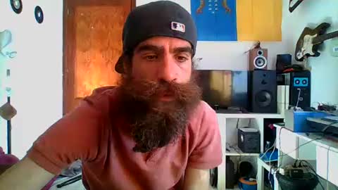 Snapshot of smile3555 chatting on March 9, 10:08 am willy online show from March 9, 10:08 am