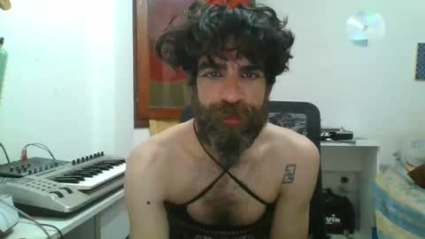 Snapshot of smile3555 chatting on March 21, 1:21 am willy online show from March 21, 1:21 am