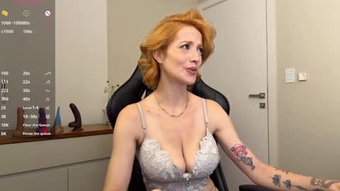 Emily Burns online show from March 29, 6:52 pm