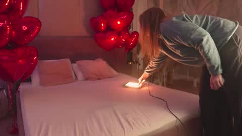 Snapshot of smiley_mia_ chatting on February 20, 5:04 am Mia online show from February 20, 5:04 am