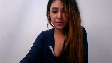 Snapshot of smileycherry chatting on January 5, 5:51 am smileycherry online show from January 5, 5:51 am