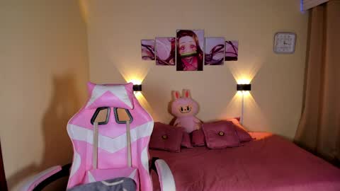 smitt jr online show from April 12, 5:01 am