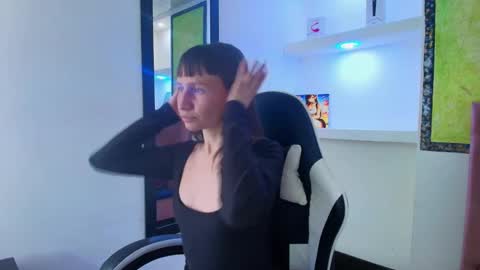 Snapshot of smith_rosse chatting on November 18, 3:45 am smith online show from November 18, 3:45 am