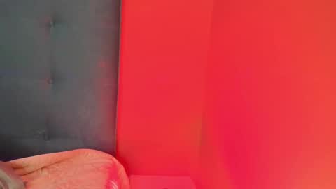 smith_taylor7 online show from December 21, 5:58 am