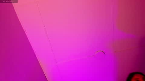 smith_taylor7 online show from December 23, 5:39 am