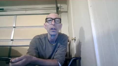 smoke-4-me online show from October 24, 5:42 pm