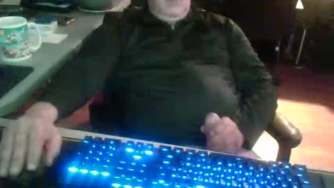 Snapshot of smly chatting on October 31, 12:17 pm smly online show from October 31, 12:17 pm