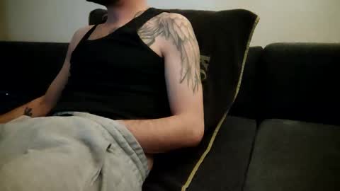 Snapshot of smokeandwatching chatting on January 22, 5:05 am Smokeandwatching online show from January 22, 5:05 am