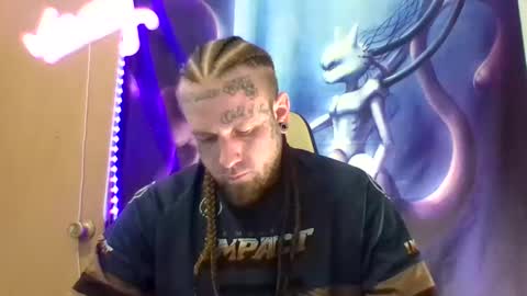 smoke online show from April 8, 2:28 pm