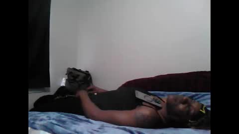 Snapshot of smokegoddess35 chatting on September 27, 9:20 pm SmokeGoddess35 online show from September 27, 9:20 pm