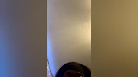 Snapshot of smokegoddess35 chatting on March 25, 3:45 am SmokeGoddess35 online show from March 25, 3:45 am