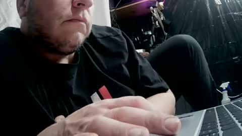 love bug online show from January 7, 8:50 am