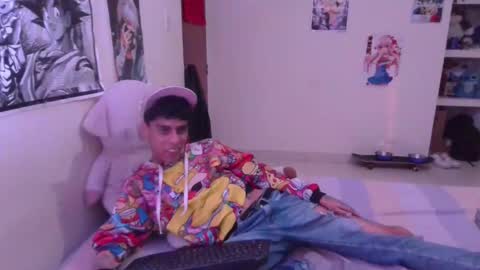 Snapshot of smoker00teddybear chatting on December 7, 10:12 am teddy online show from December 7, 10:12 am