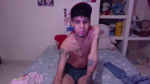 Snapshot of smoker00teddybear chatting on January 4, 9:54 am teddy online show from January 4, 9:54 am