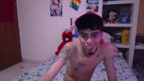 Snapshot of smoker00teddybear chatting on January 18, 11:32 am teddy online show from January 18, 11:32 am