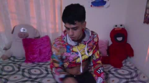 Snapshot of smoker00teddybear chatting on February 8, 6:12 am teddy online show from February 8, 6:12 am