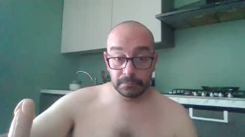 Snapshot of smoker985 chatting on July 9, 11:36 am smoker985 online show from July 9, 11:36 am