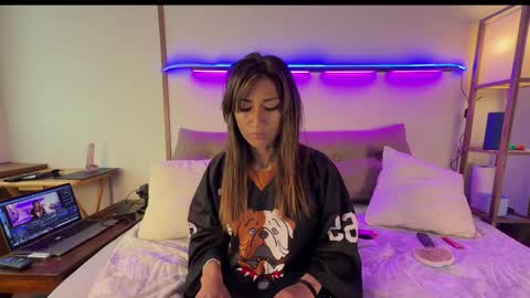 Carolina online show from April 10, 1:49 pm