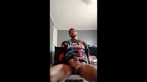 Snapshot of smooth_groove666370 chatting on February 5, 2:22 pm smooth_groove666370 online show from February 5, 2:22 pm