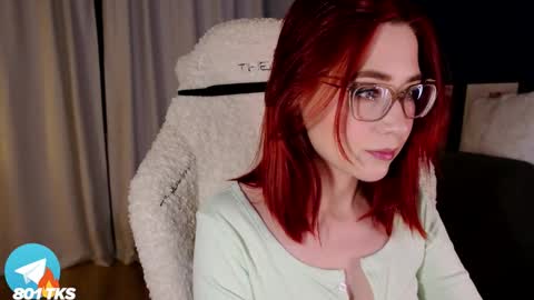 Snapshot of smthwrong chatting on March 21, 9:07 pm smthwrong online show from March 21, 9:07 pm