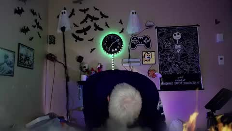 Viiscount  Snarfle Von Snarfenberg online show from December 1, 11:47 pm