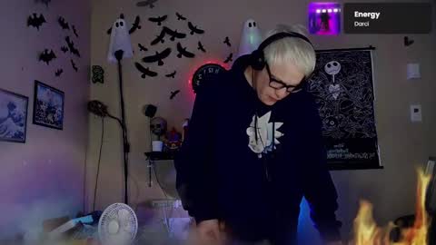 Viiscount  Snarfle Von Snarfenberg online show from December 3, 3:44 pm