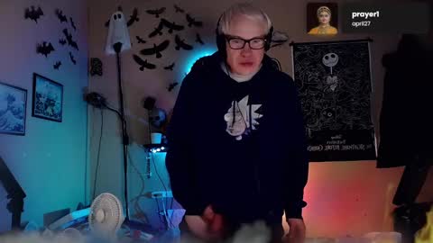 Viiscount  Snarfle Von Snarfenberg online show from December 5, 8:11 am