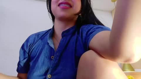 Snapshot of sneakyy_fantasy chatting on March 6, 8:08 am Hellen  online show from March 6, 8:08 am