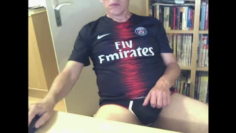 Snapshot of sneaxfreund chatting on May 24, 1:10 am sneaxfreund online show from May 24, 1:10 am