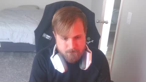 Snapshot of snipingmilfs chatting on October 4, 3:43 pm snipingmilfs online show from October 4, 3:43 pm