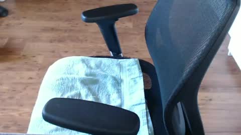 Snapshot of snooze85 chatting on June 28, 7:03 am Cbt-Slave online show from June 28, 7:03 am
