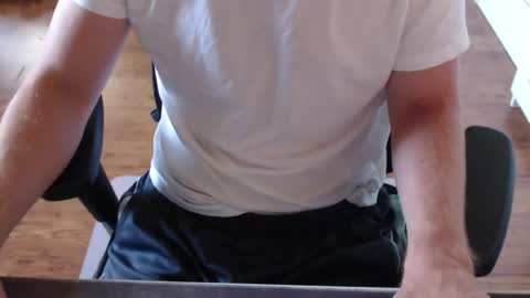 Snapshot of snooze85 chatting on July 29, 6:44 am Cbt-Slave online show from July 29, 6:44 am