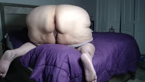 Snapshot of snoqueen954321 chatting on January 8, 12:38 am Snoqueen online show from January 8, 12:38 am