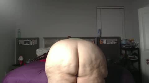 Snapshot of snoqueen954321 chatting on February 18, 2:49 am Snoqueen online show from February 18, 2:49 am