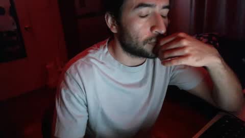 Snapshot of snow92jake chatting on September 19, 7:32 am snow92jake online show from September 19, 7:32 am