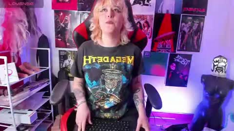 Snapshot of snow_party420 chatting on June 26, 7:18 pm online show from June 26, 7:18 pm