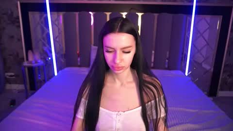 snow_whiteeex online show from March 8, 6:39 am