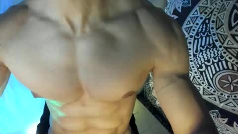 Snapshot of snowflake_sun chatting on December 3, 6:37 am Max online show from December 3, 6:37 am