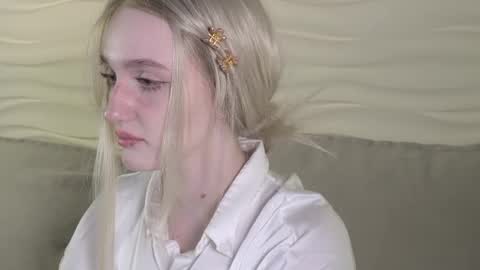 Ellie online show from May 6, 5:35 am