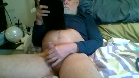 Snapshot of so_horny_eric chatting on May 5, 10:18 pm So horny online show from May 5, 10:18 pm