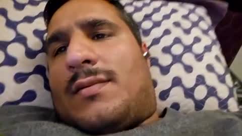 Snapshot of so_love_it chatting on December 28, 2:33 am so_love_it online show from December 28, 2:33 am