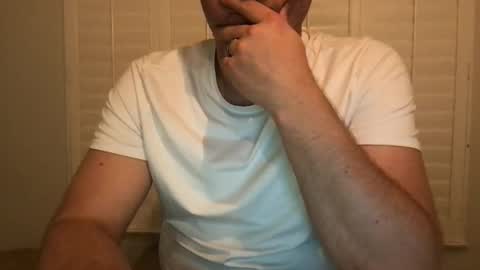 Snapshot of socal805c chatting on November 9, 1:48 am chris online show from November 9, 1:48 am