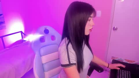 Snapshot of soffi_x chatting on March 31, 9:15 pm soffi_x online show from March 31, 9:15 pm