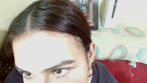 Snapshot of soffia_4 chatting on May 18, 6:36 pm soffia_4 online show from May 18, 6:36 pm