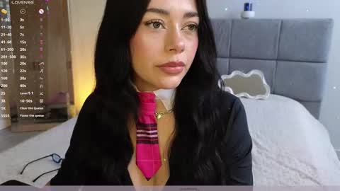 IG Soffimoon   I THANK YOU FOR LEAVING YOUR FOLLOW online show from February 28, 9:05 pm