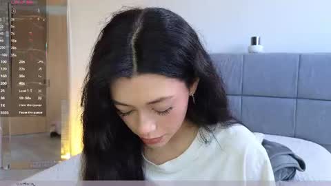 Snapshot of soffimoon_ chatting on June 16, 8:11 pm IG Soffimoon I THANK YOU FOR LEAVING YOUR FOLLOW online show from June 16, 8:11 pm