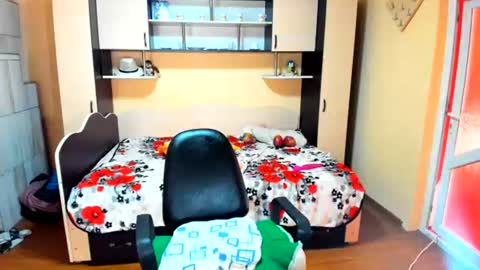 Soffy online show from June 27, 6:18 am