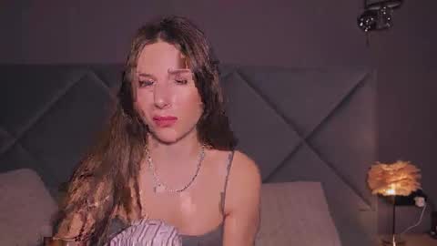 Snapshot of soffyasi chatting on February 7, 12:09 pm soffyasi online show from February 7, 12:09 pm