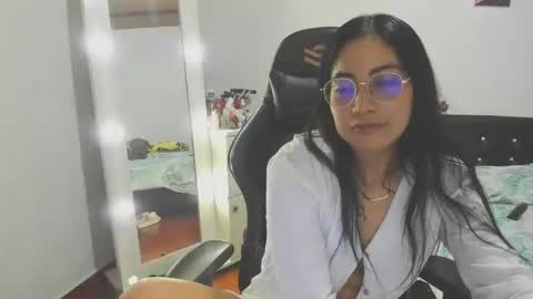 Evainked online show from December 22, 2:39 am