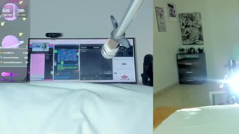 Snapshot of sofi__velez_ chatting on April 26, 4:59 pm Sofi online show from April 26, 4:59 pm